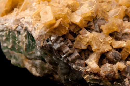 AARA minerals LLC